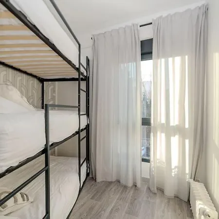 Et Volcans - Maison 9 Couchages Avec Garage Et Exterieur بيت للعطل *
